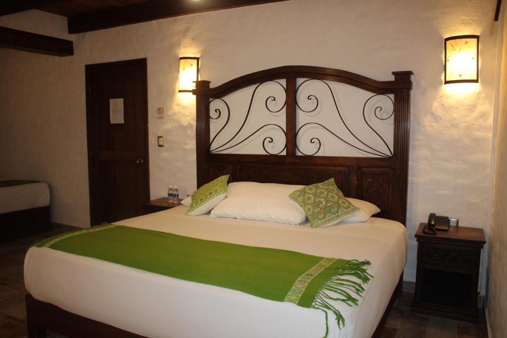Hotel Na´Lum room interior 2