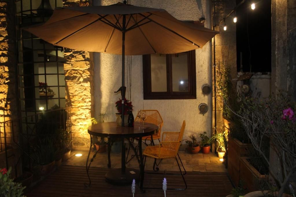 Hotel Na´Lum terrace in the evening