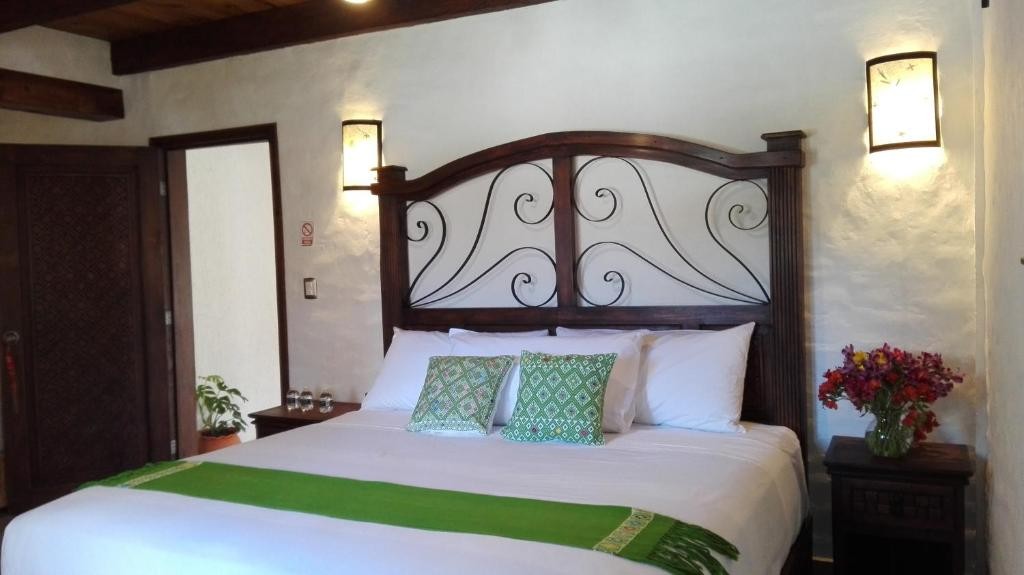 Hotel Na´Lum room interior 1